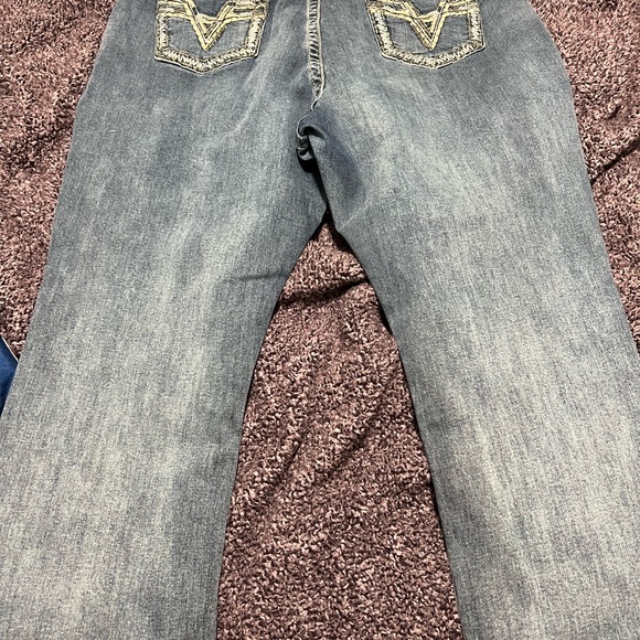 Sold - Picture 6 of 13